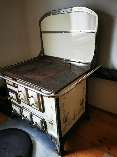 Antiker jugendstilofen ofen - antiker,